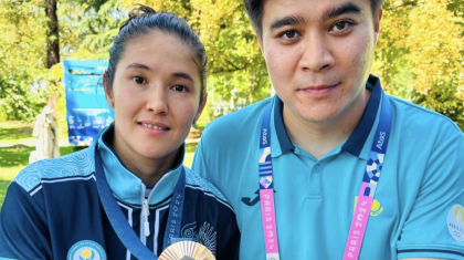 «Жеңілдеп қалдым»: Белгілі спорт журналисі Назым Қызайбайды не үшін жылатқанын айтып берді