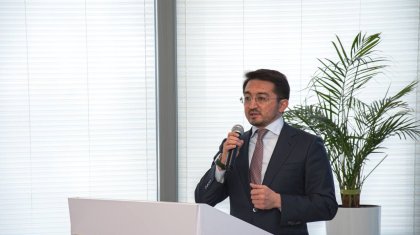 Гигабайт тез таусылып қалмас үшін не істеу керек? Министр жұртқа ақыл айтты