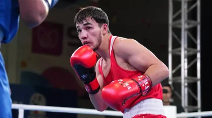 Бейбарыс Жексен Азия чемпионатындағы алғашқы жекпе-жегінде өзбек боксшысын жеңді