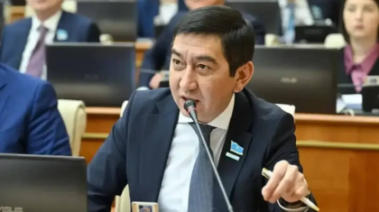 «Халыққа қай бетімізбен айтамыз?»: Ринат Зайытов тағы елді аузына қаратты