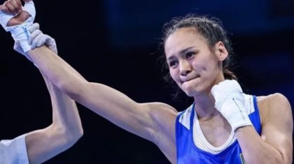 Алуа Балқыбекова тұңғыш рет бокстан әйелдер арасындағы әлем чемпионатында жеңіске жетті