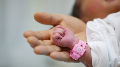 Депрессиядан ананың өз баласын өлтіруі: бұл мәселенің белең алуын мамандар қалай түсіндіреді?