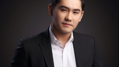 «Әкесінен аумай қалыпты»: Әнші Қуандық Рахым қызын көрсетіп, көпті тәнті етті (ФОТО)