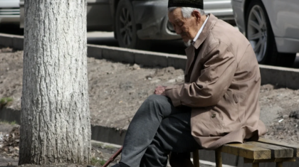 «Ата-анаңа ақша берме, адамды қорлама»: жапон қызға үйленген қазақ жігіт туыстарына бола әйелімен ұрысқан