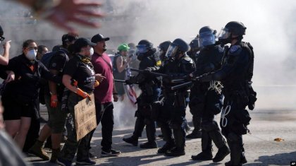 Ұлттық гвардия мен мигранттар қақтығысы: АҚШ азаматтық соғыс алдында тұр ма?