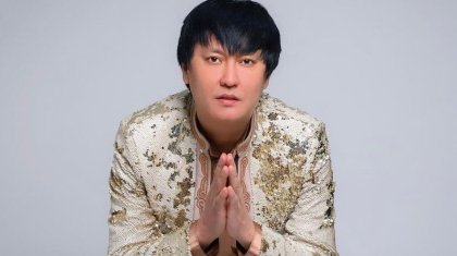 Әнші Өмірқұл Айниязов сүйінші жаңалығымен бөлісті