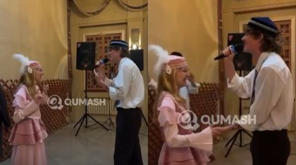 Америкалық жігіт қазақи той жасап, қазақша ән шырқады (ВИДЕО)