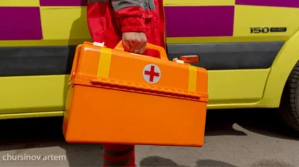 Атырауда 9 жасар баланың үстіне мотоцикл құлап кетті