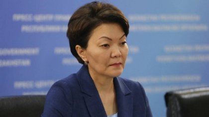 Еңбек министрі Светлана Жақыпова қара жамылды