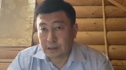 «6 жасар қызыма азғындық жасады»: Ақтөбелік құқық қорғаушы бұрынғы қайын атасын айыптады (ВИДЕО)