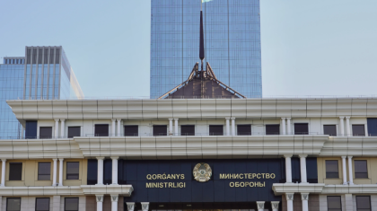 Польшада қазақ дипломаты ұсталды: Қорғаныс министрлігі мәлімдеме жасады