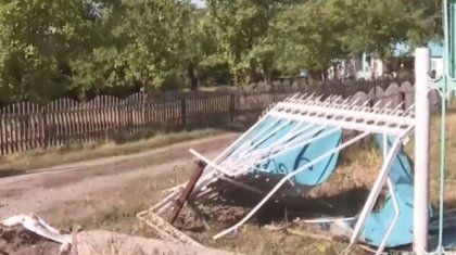 Бестеректегі бассыздық: Бүлдіршіндерді қаққан ер адам жүргізуші куәлігінен айырылды