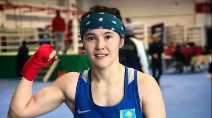 «Дұғада болыңыздар!»: Назым Қызайбай жанкүйерлеріне жазба арнады