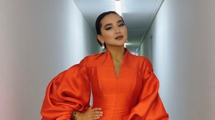 «Не деген өнер?»: Салтанат Бақаева жанды дауысты ән шырқап, жұртты таңдай қақтырды (ВИДЕО)