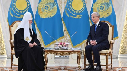 Тоқаев Ресей патриархы Кириллді «Алтын Қыран» орденімен марапаттады