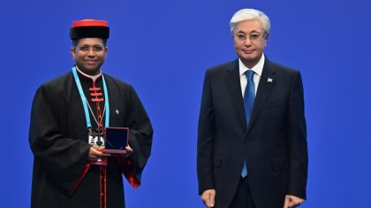 Тоқаев діндер съезіне қатысушыларға мемлекеттік наградалар табыс етті