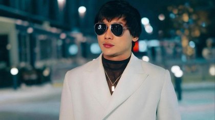 «Білінбей қалады»: Қайрат Нұртастың не себепті көзілдірігін тастамайтыны белгілі болды (ВИДЕО)