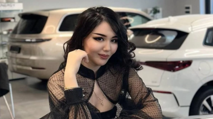 «Марқұмдардың жалғанған кірпігін аламын»: Атырау тұрғыны арулап жерлеуге көметесетінін айтты