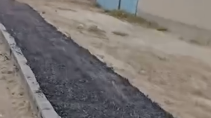 Қазалыда тротуар дауға айналды: тұрғындар «әкімдік көзбояушылықпен айналысты» дейді