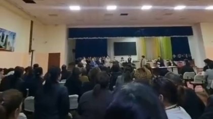 «Педкеңес бітпейді»: Мұғалімдер шексіз жиналыстарға наразы