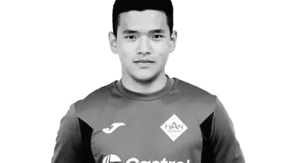 «Өзін жақсы сезінген»: Федерация матч кезінде көз жұмған футболшының өліміне қатысты түсініктеме берді