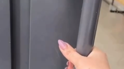 Көкшетауда жылы аялдама құлыптаулы - тұрғындар суықта далада қалды