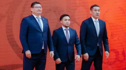 Елдос Сметовке Абай облысының әкімі ерекше құрмет көрсетті