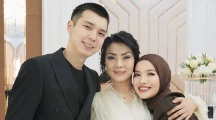 «Одан сүт шықты»: Абай Бегейдің құдағиы жазбасымен ұятқа қалды (ВИДЕО)