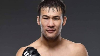 «Қара бала, таяқ жейсің»: Шавкат Рахмонов америкалық файтерге жауап берді