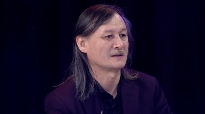 «Эфирден алдырып тастадым»: Ұлықпан Жолдасов күтпеген мәлімдеме жасады (ВИДЕО)