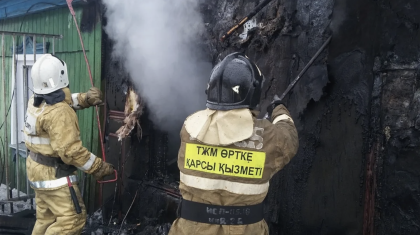 Қарағандыда тұрғын үй өртеніп, ер адам адам қаза тапты