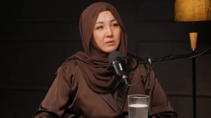 «Әкем көліктің артына байлап сүйреді»: Индира Расылхан қиын тағдырын баяндады (ВИДЕО)