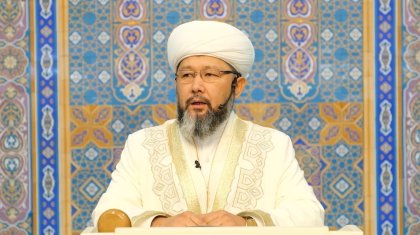 «Жуырда ғана үйінде болып едім»: Бас Мүфти Ратбек қажының отбасына көңіл айтты