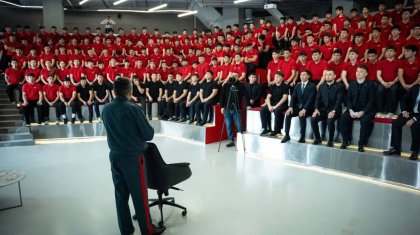 Жастарды біріктірген жаңа күш: Мыңдаған жасты бір алаңға жинаған «Дала Қырандары»