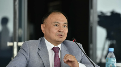 «Кофе ішіп отырған 10 мың адамды қысқарту керек»: депутат QazaqGaz-ды қатаң сынға алды