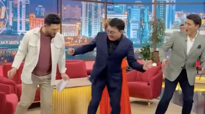 «Өзіне жарасады»: Тоқтар Серіков көпшілікке ерекше қырын көрсетті (ВИДЕО)