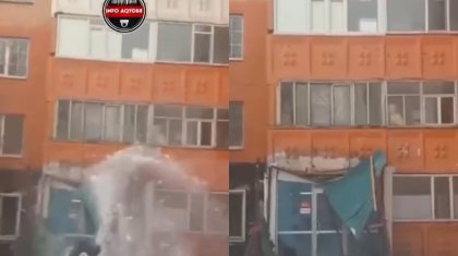 Ақтөбеде шатырдан құлаған қар кіреберісті қиратып, халықты шошытты
