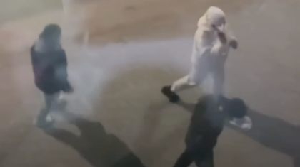 Қызылордада бір топ жасөспірім қатарласын соққыға жықты (ВИДЕО)