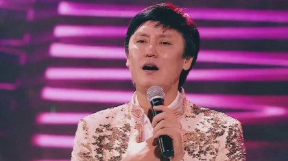 «Бір шәугім шай» клипін 10 мың теңгеге түсірдік – Өмірқұл Айниязов (ВИДЕО)