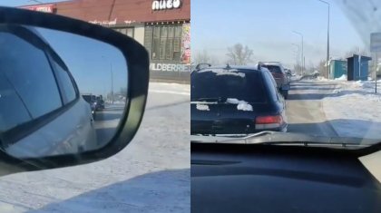 Семейде көлік кептелісі жедел жәрдемге жол бермей тұр