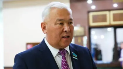 «Шоты бұғатталғандарға шетелге шығуға рұқсат берілуі мүмкін» — Мұрат Әбенов (ВИДЕО)