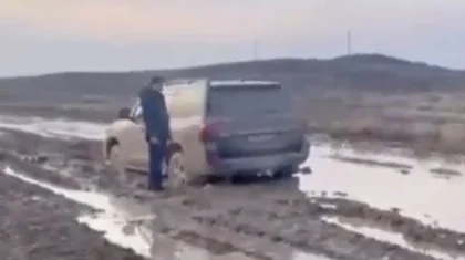 Қарағанды облысында балшық құрсауында қалған 18 адам құтқарылды