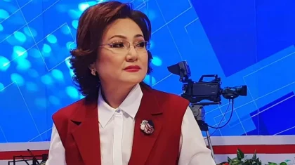 «Ешкім көрмейтін телевизияда әлі істеп жүрсіз бе?»: Дана Нұржігіт танымал журналиске шүйлікті (ВИДЕО)