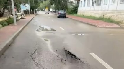 Жезқазғанда былтыр ғана төселген жаңа жолдың сиқы қашқан