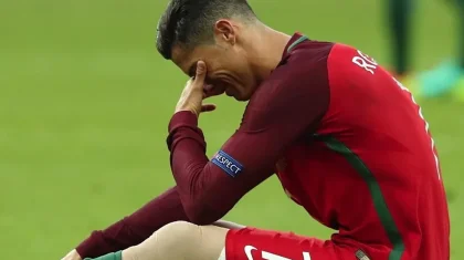 Роналдуға обал: Португалия жарыс жолын аяқтады