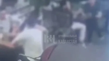 Ақтауда дәмханада отырған ер адамның бетіне белгісіз біреу оқ жаудырған