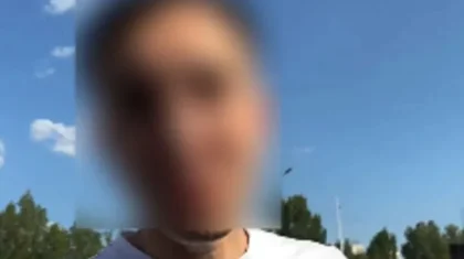 Алматыда автобустағы жанжалдан кейін ер адам бойжеткенге шабуыл жасады (ВИДЕО)