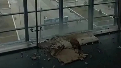 Астанадағы Нұрлы жол вокзалының төбесі опырылып түсті (ВИДЕО)
