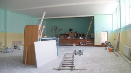 Петропавлда мектепте жөндеу жұмыстары кезінде екі әйел биіктен құлап кетті