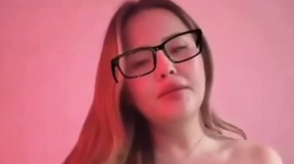 TikTok-та тікелей эфир жүргізген бойжеткен қамауға алынды (ВИДЕО)